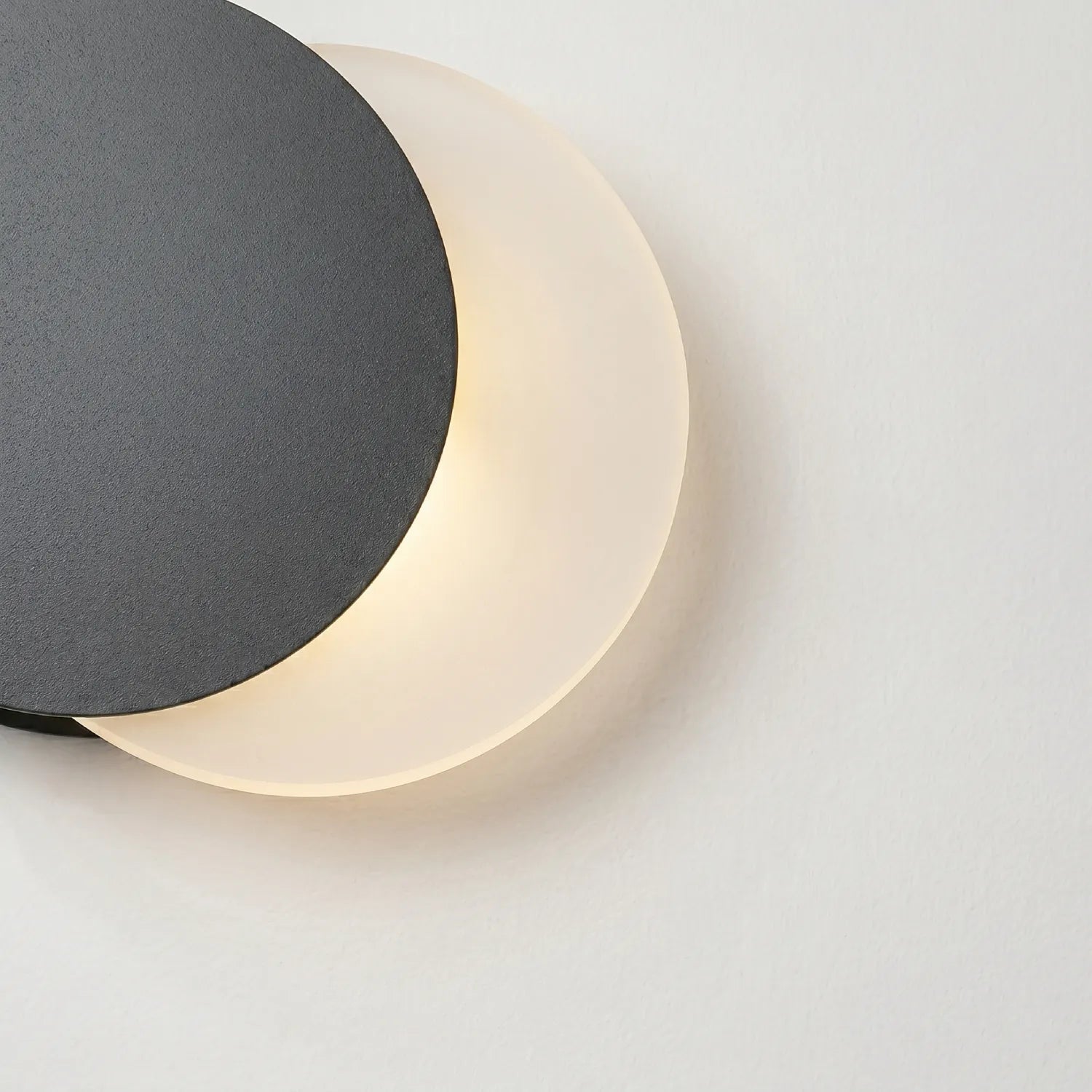 Erynd No.28 - Stone+Lumen